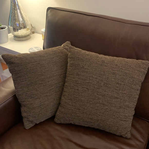 2 Accent pillows (reversible) - Picture 2 of 2